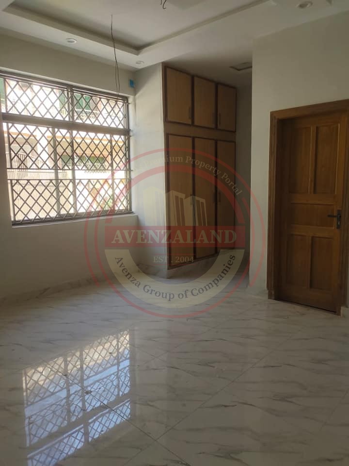 8 Marla House For Sale In Airport Housing Society Rawalpindi.