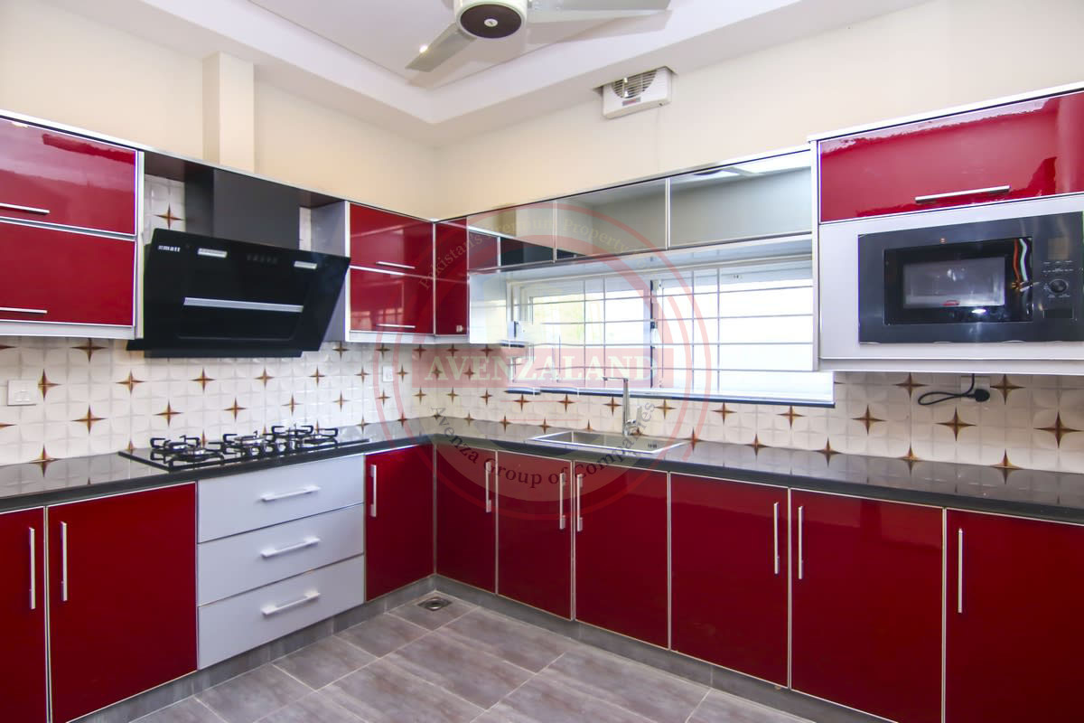 10 Marla House for Sale - Bahria Town Phase 8 Sector 2, Rawalpindi