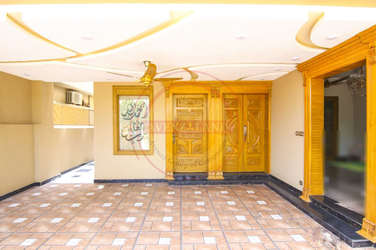 10 Marla House for Sale - Bahria Town Phase 8 Sector 6, Rawalpindi