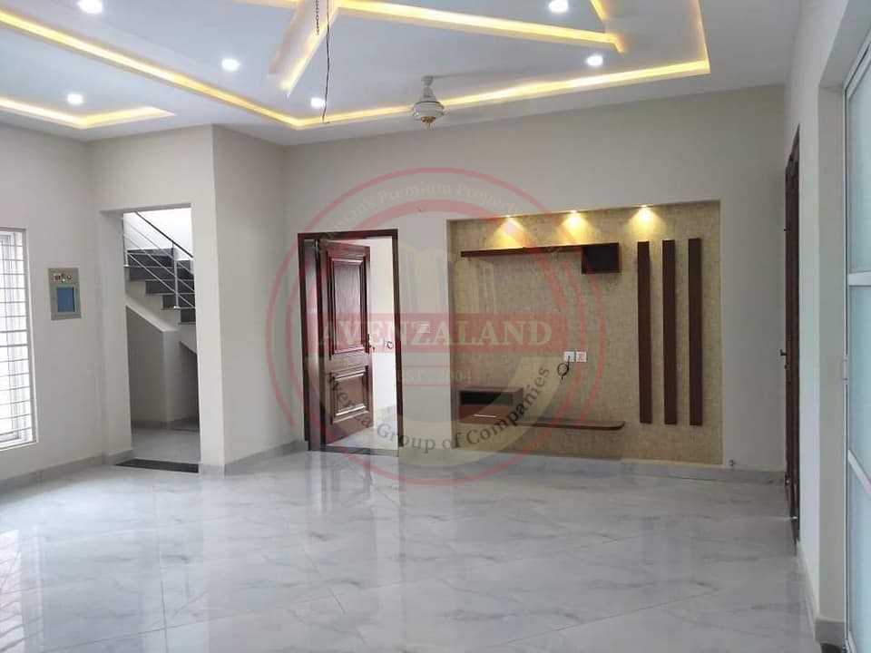 10 Marla House For Sale In Model Town, Multan.