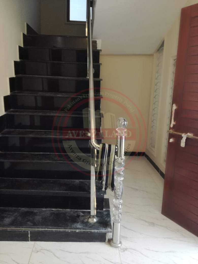 10 Marla house available for sale in Wapda town phase 1 Multan.
