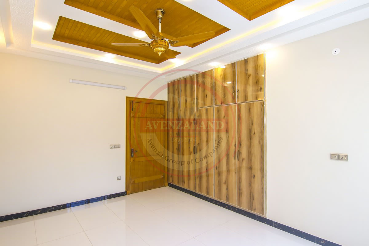 10 Marla House for Sale - Bahria Town Phase 8 Sector 6, Rawalpindi