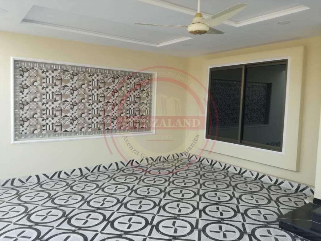 10 Marla house available for sale in Wapda town phase 1 Multan.
