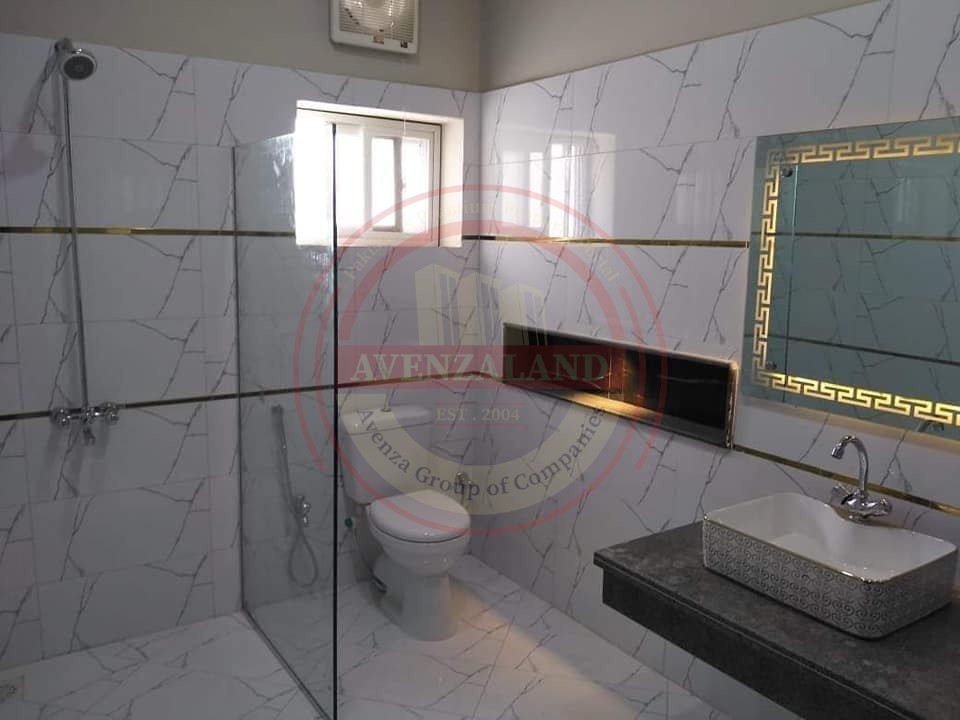 10 Marla House For Sale In Model Town, Multan.