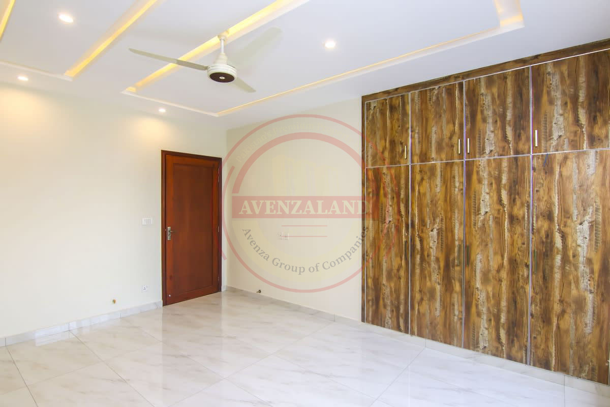 10 Marla House for Sale - Bahria Town Phase 8 Sector 2, Rawalpindi