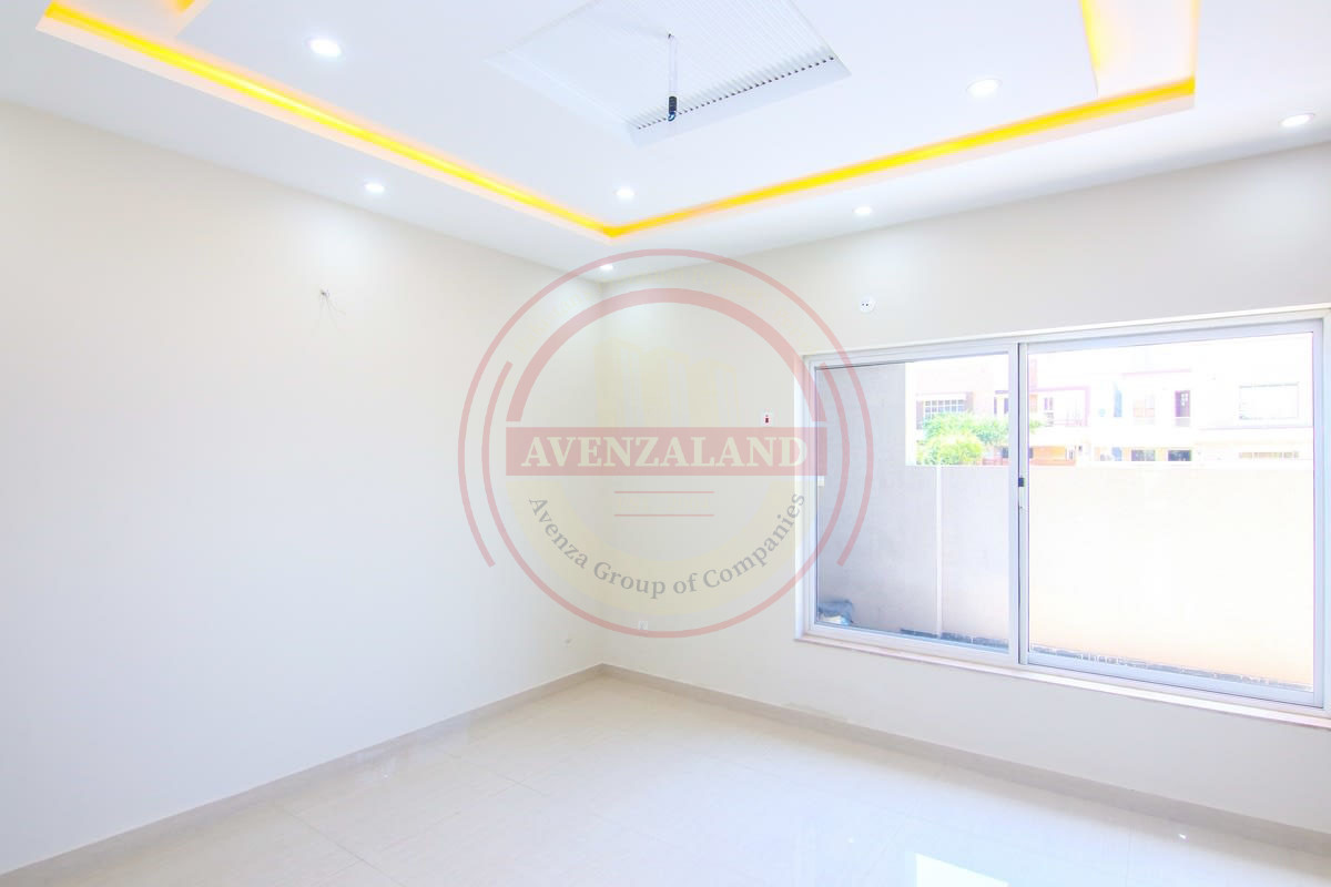 10 Marla House for Sale - Bahria Town Phase 8 Sector 6, Rawalpindi