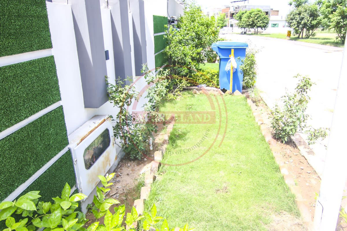 10 Marla House for Sale - Bahria Town Phase 8 Sector 2, Rawalpindi