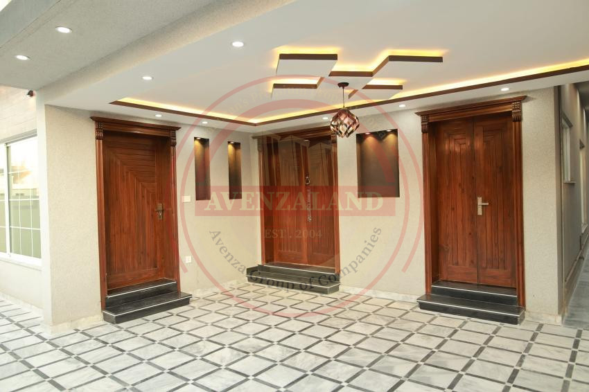 10 Marla House For Sale Sector F1, Phase 8, Bahria Town Rawalpindi