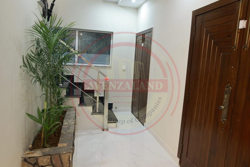 10 Marla House For Sale In Bahria Town Rawalpindi.