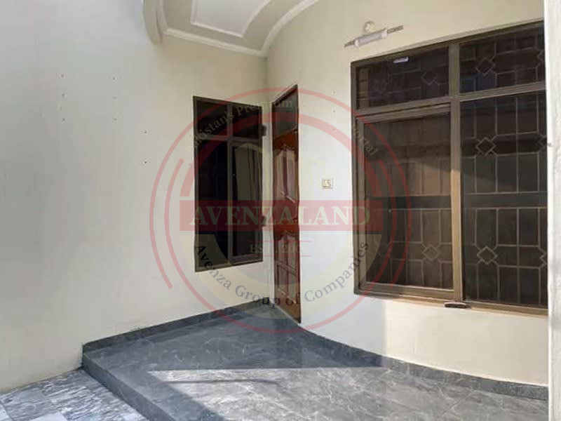 8 Marla House For Sell in Zakariya Town Multan