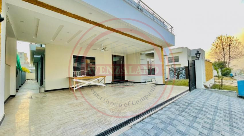 2 Kanal House For Sale in Bahria town Islamabad