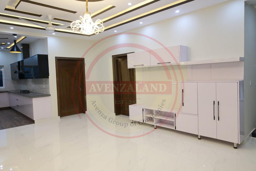 10 Marla House For Sale In Bahria Town Rawalpindi.