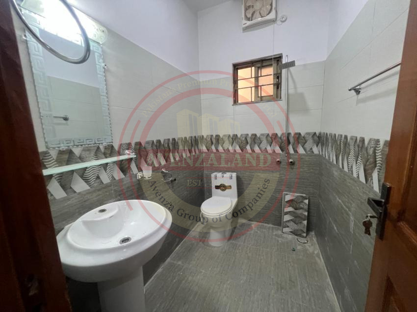 10 Marla House For Sale In Adyala Road Rawalpindi.
