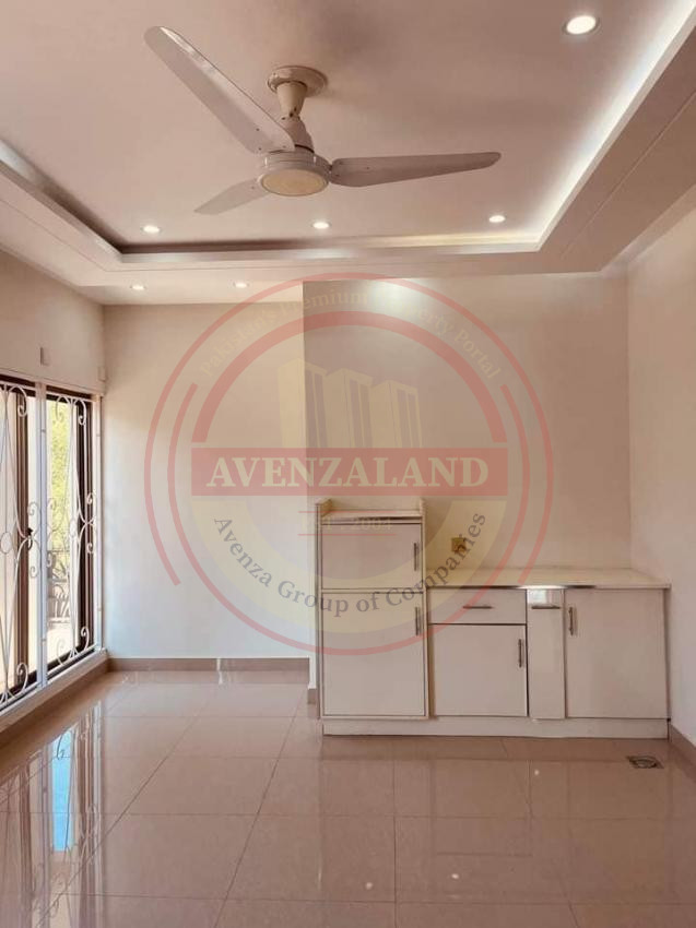 10 Marla House For Sale In Bahria Town Rawalpindi.