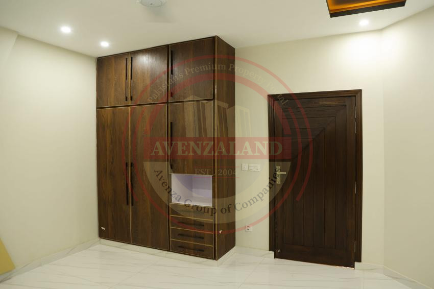 10 Marla House For Sale In Bahria Town Rawalpindi.