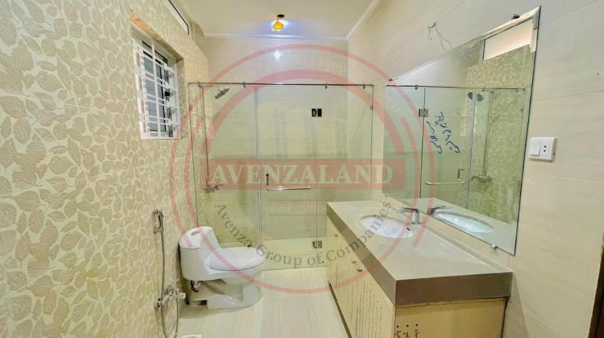 2 Kanal House For Sale in Bahria town Islamabad