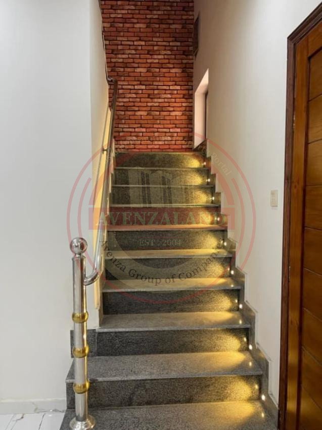  5.3 House For Sale In Khayaban Gardens, Faisalabad