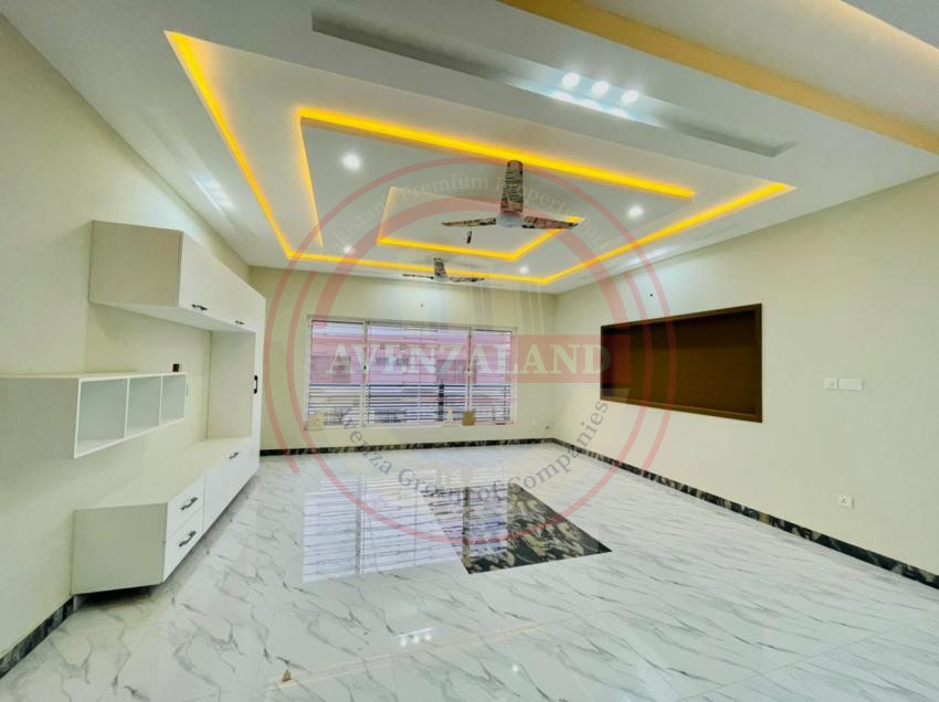 2 Kanal House For Sale in Bahria town Islamabad