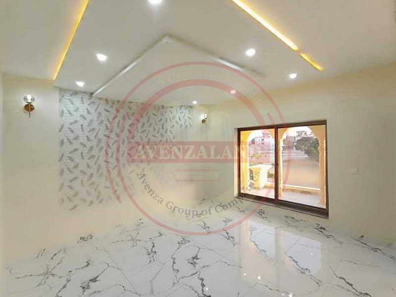 9 Marla House For Sell in Buch Executive Villas Multan