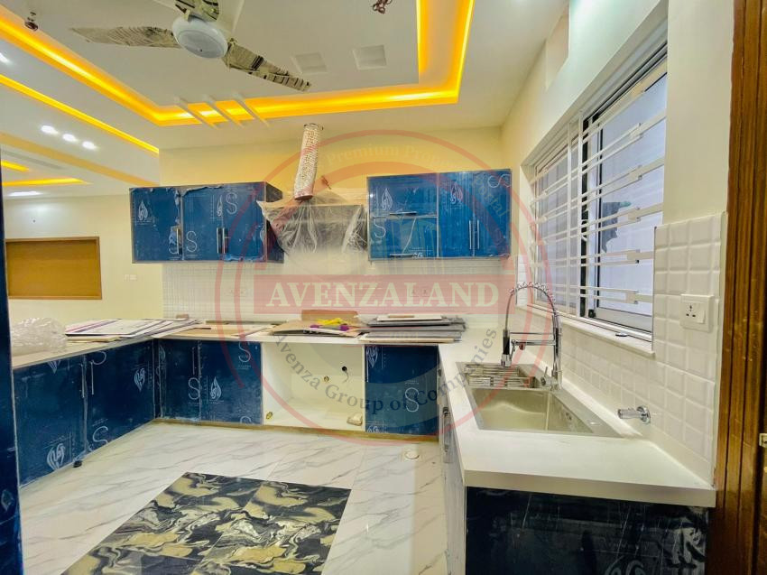 2 Kanal House For Sale in Bahria town Islamabad