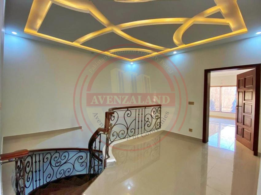 10 Marla House For Sale In Bahria Town Rawalpindi.
