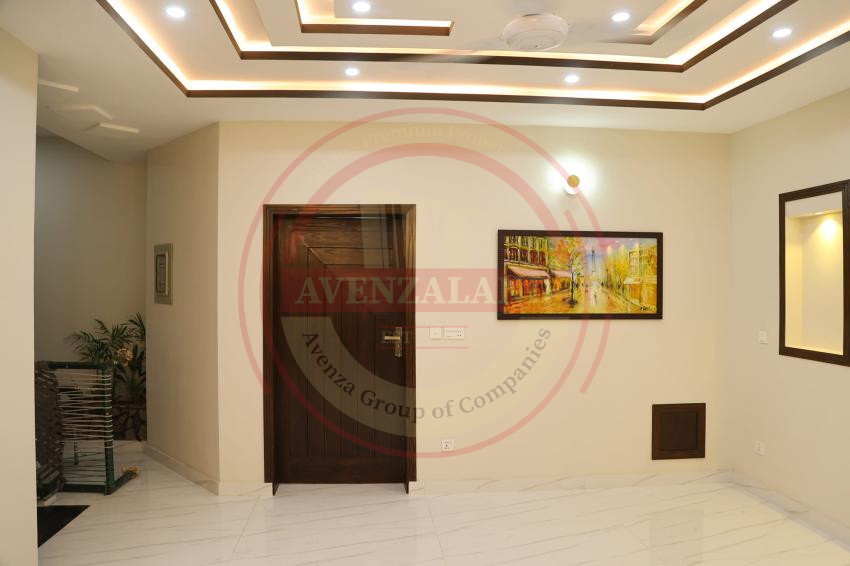 10 Marla House For Sale In Bahria Town Rawalpindi.