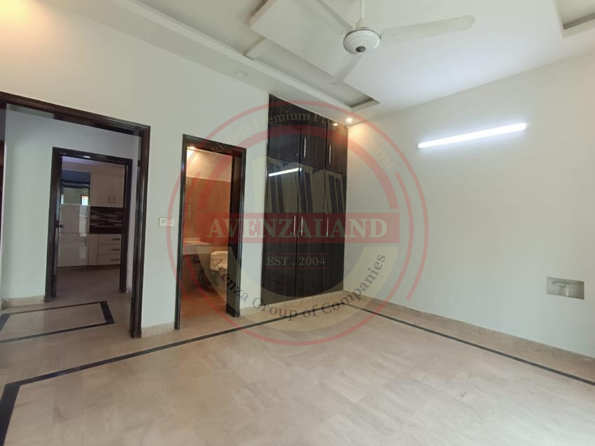 10 Marla House For Rent Phase-4 DHA Lahore