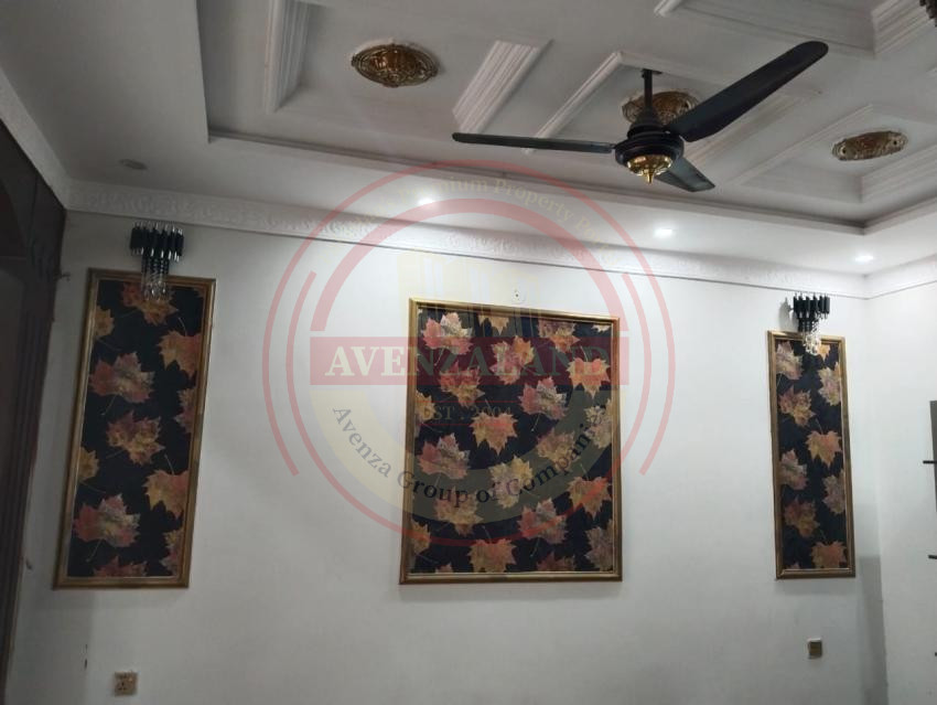 10 Marla House in park view city Lahore