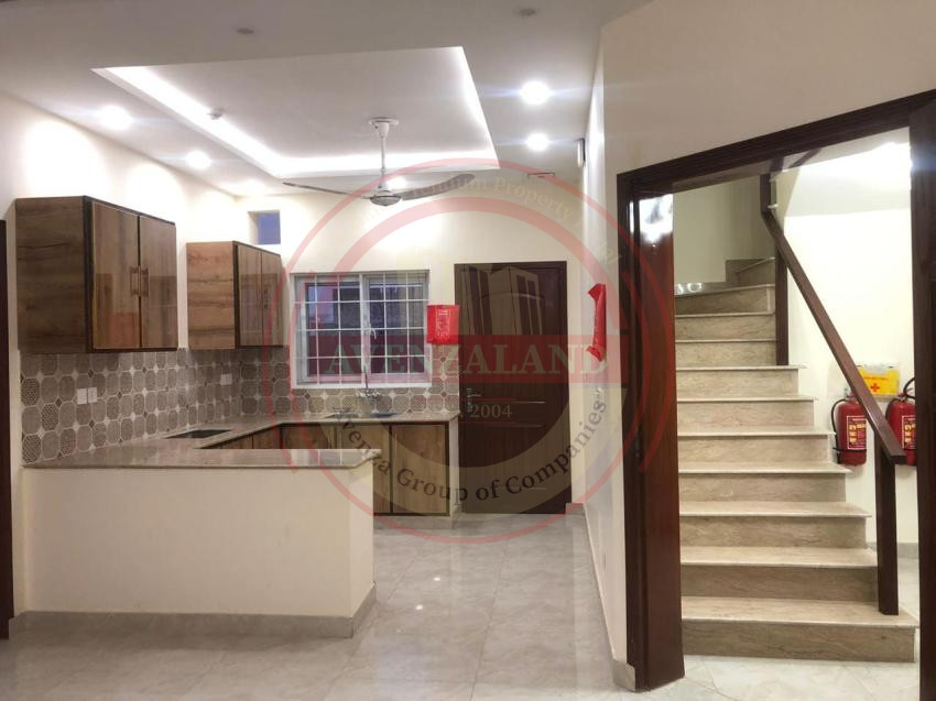 10 Marla House For rent in DHA Lahore 