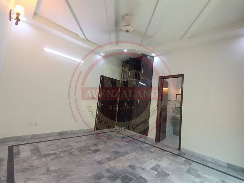 10 Marla House For Rent Phase-4 DHA Lahore