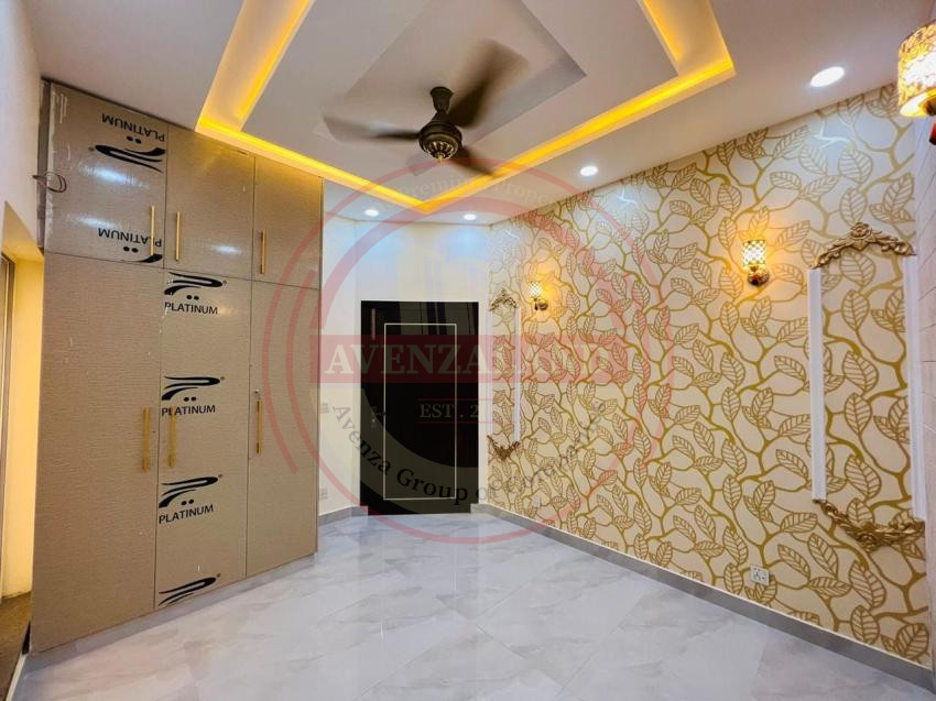 12 Marla House in Johar Town Lahore