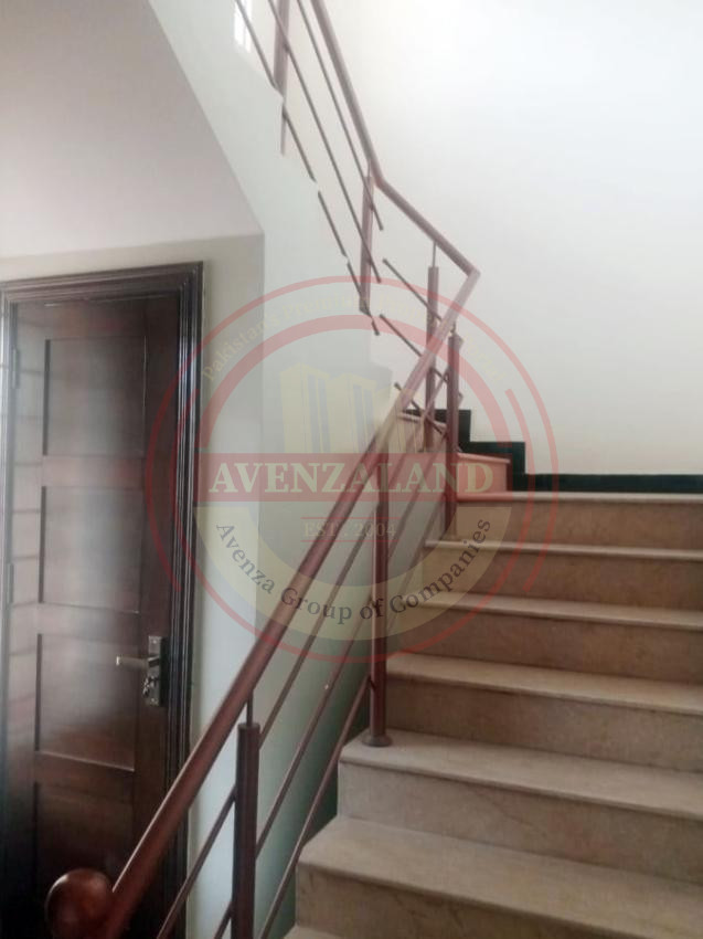 10 Marla House For Sale In I-8/1, Islamabad