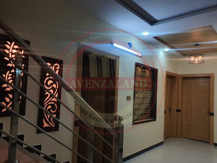 10 Marla House For Sale Model Town Peshawar