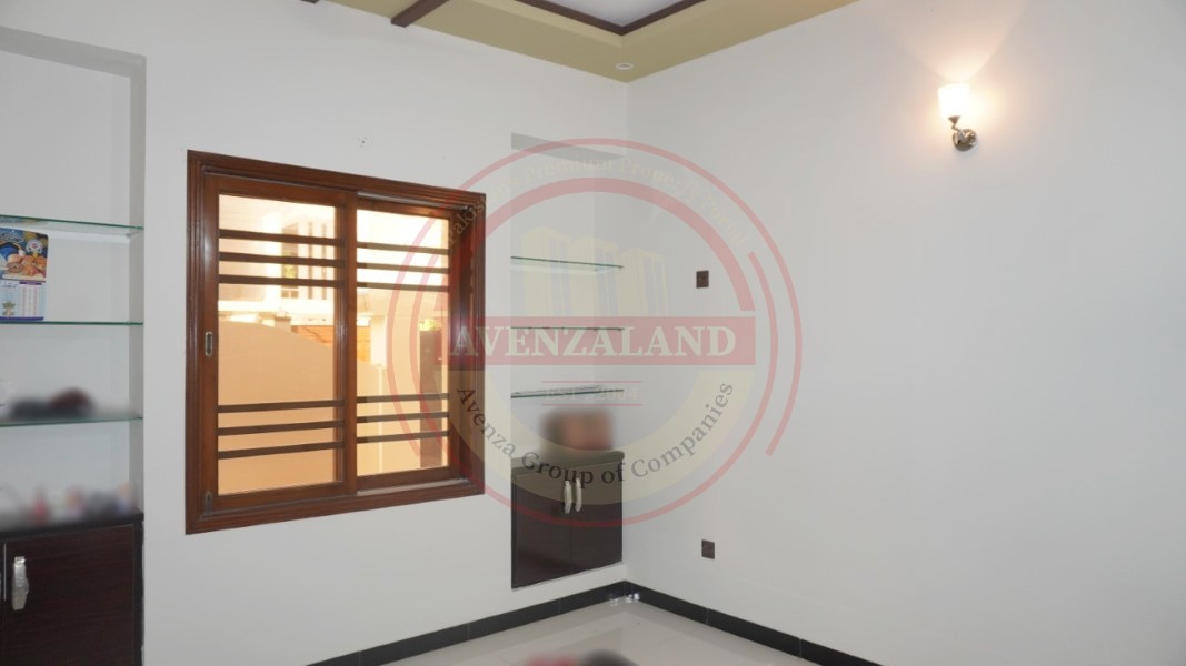 400 Sqyd House for Sale in Saadi Town Kharachi