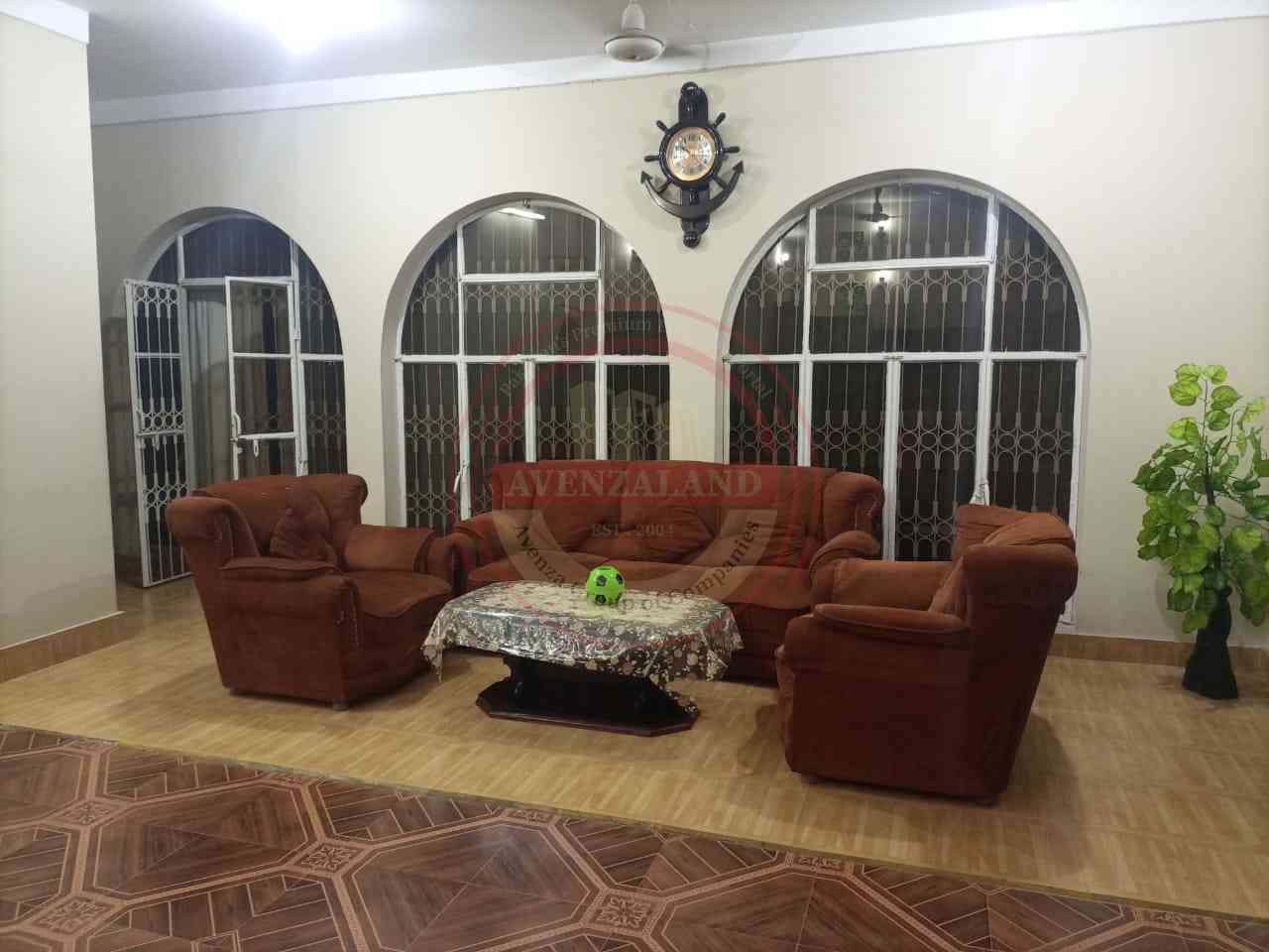 1 Kanal House Available For Sale In Royal Orchard Multan.