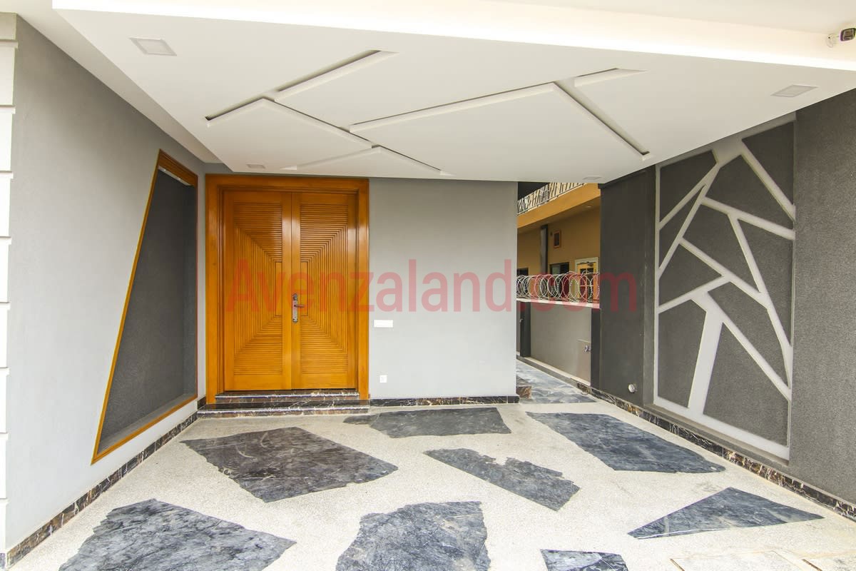 10 Marla House For Sale In Bahria Town Phase 8, Rawalpindi