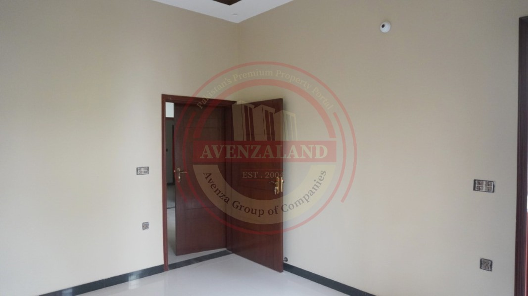 120 Sqyd House for Sale in Saadi Town Kharachi