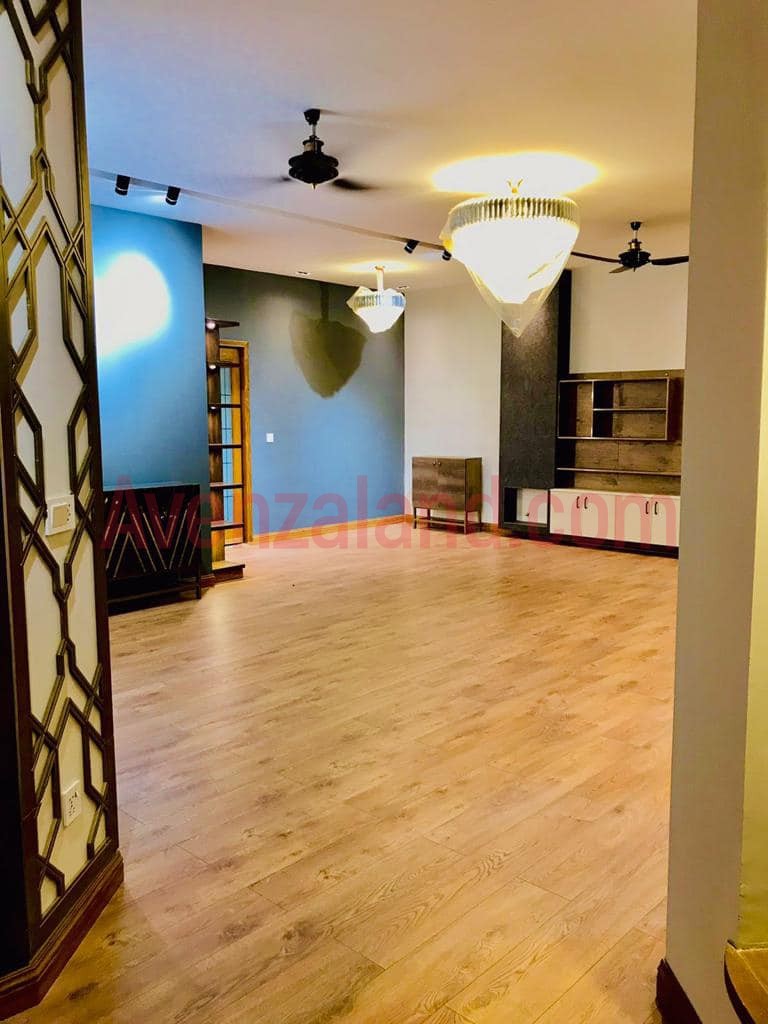 10 Marla Corner House Umar Block
