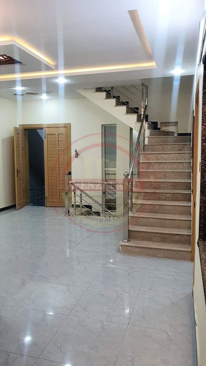 10 Marla House For Sale Model Town Peshawar