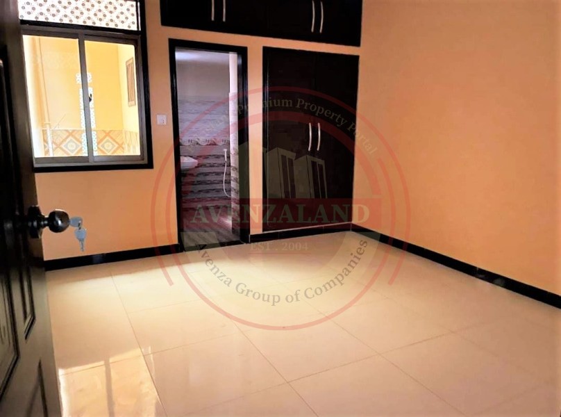 120 Sqyd House for Sale in Saadi Town Kharachi