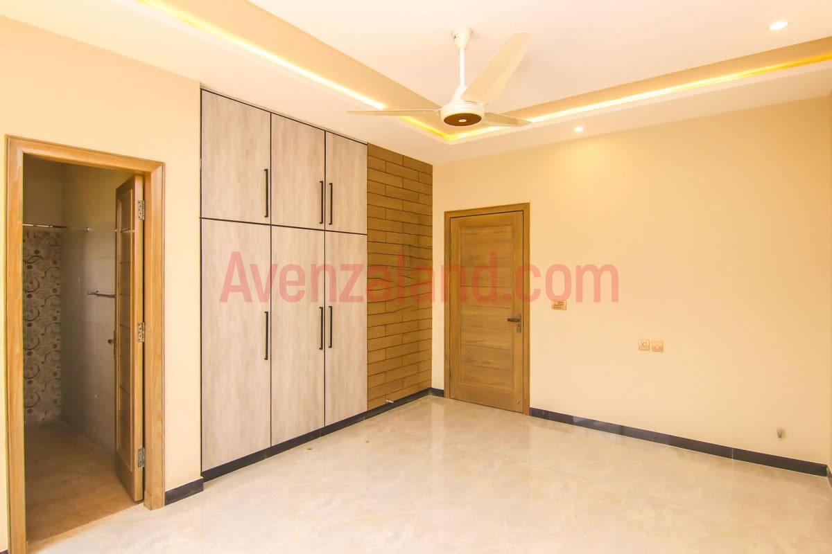 10 Marla House For Sale