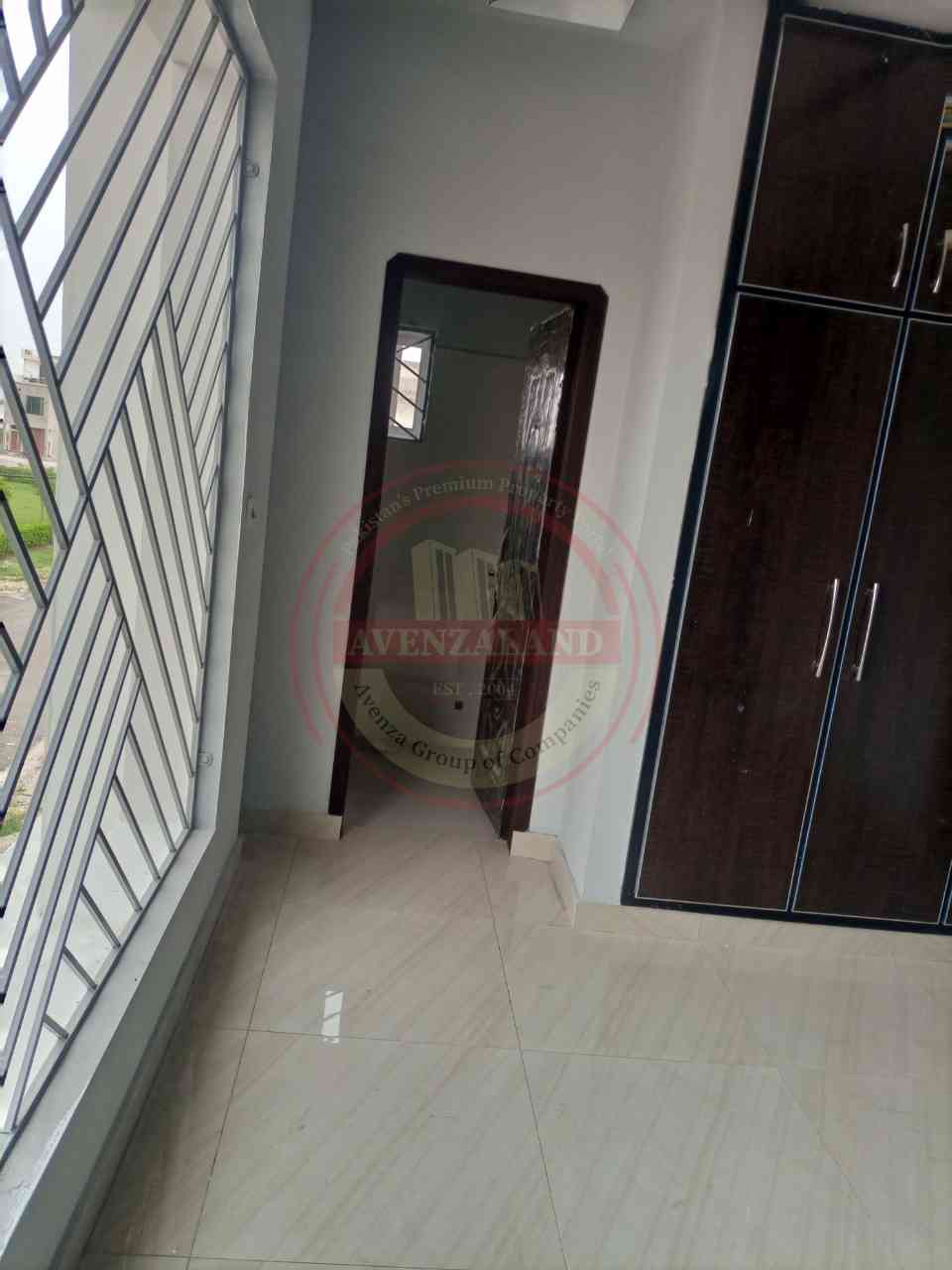 5 MARLA HOUSE FOR SALE IN ROYAL ORCHARD MULTAN
