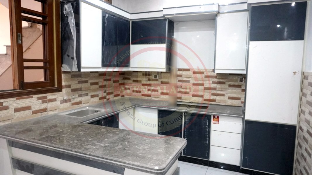 120 Sqyd House for Sale in Saadi Town Kharachi