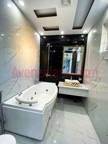  10 Marla House for Sale Bahria Town Lahore