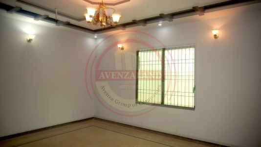 400 Sqyd House for Sale in Saadi Town Kharachi