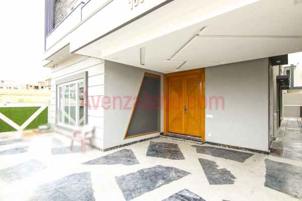 10 Marla House For Sale In Bahria Town Phase 8, Rawalpindi