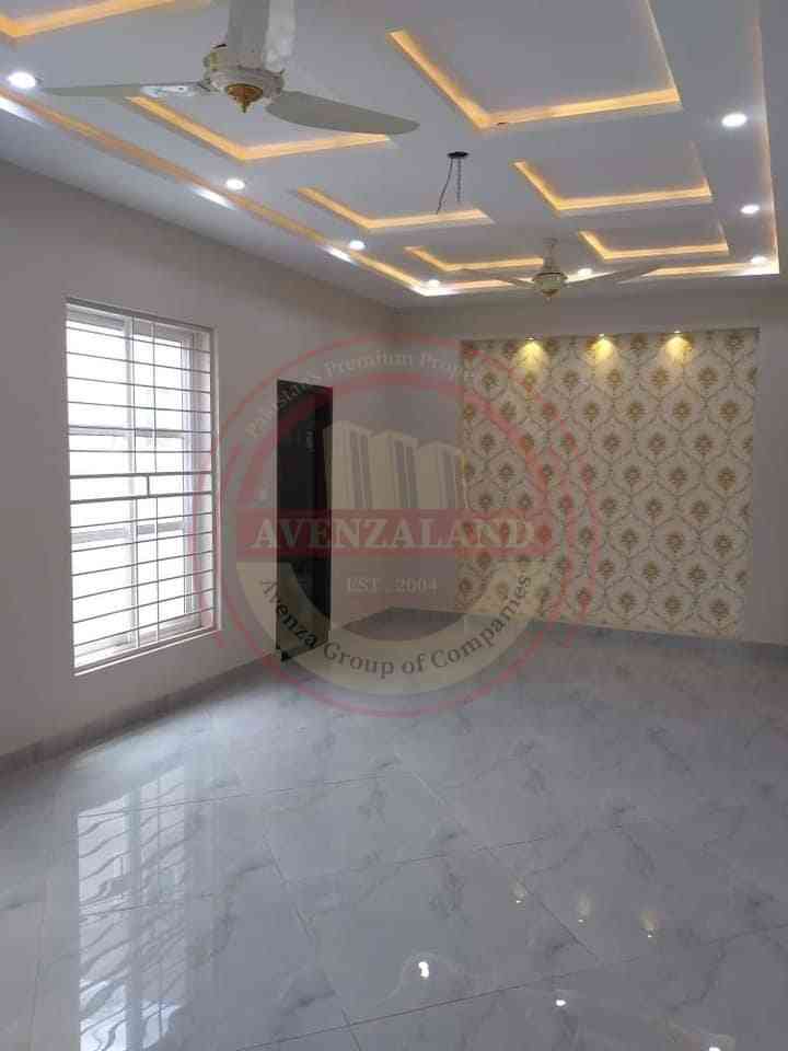 10 Marla House For Sale In Model Town, Multan.
