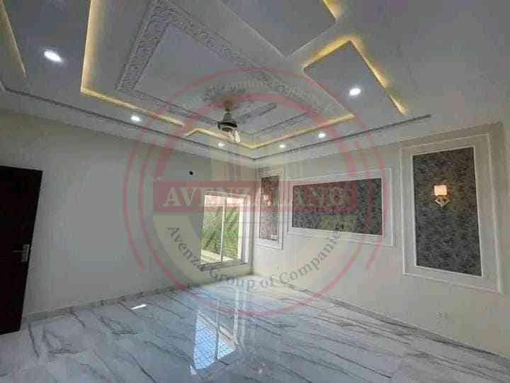 1 Kanal House Available For Sale  Model Town Multan.