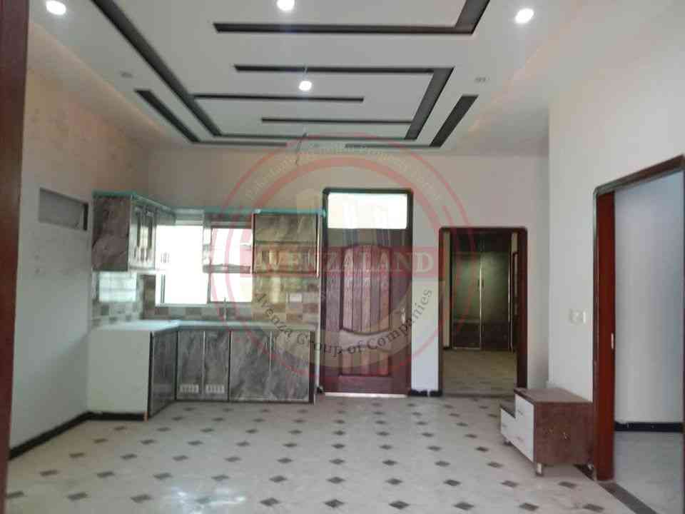 9 Marla House Available For Sale Zakariya Town  Multan.