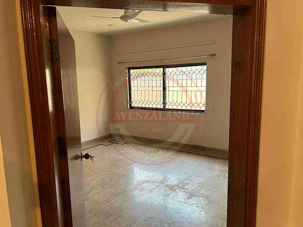  15 Marla House for rent Lower portion DHA Phase 6 Karachi